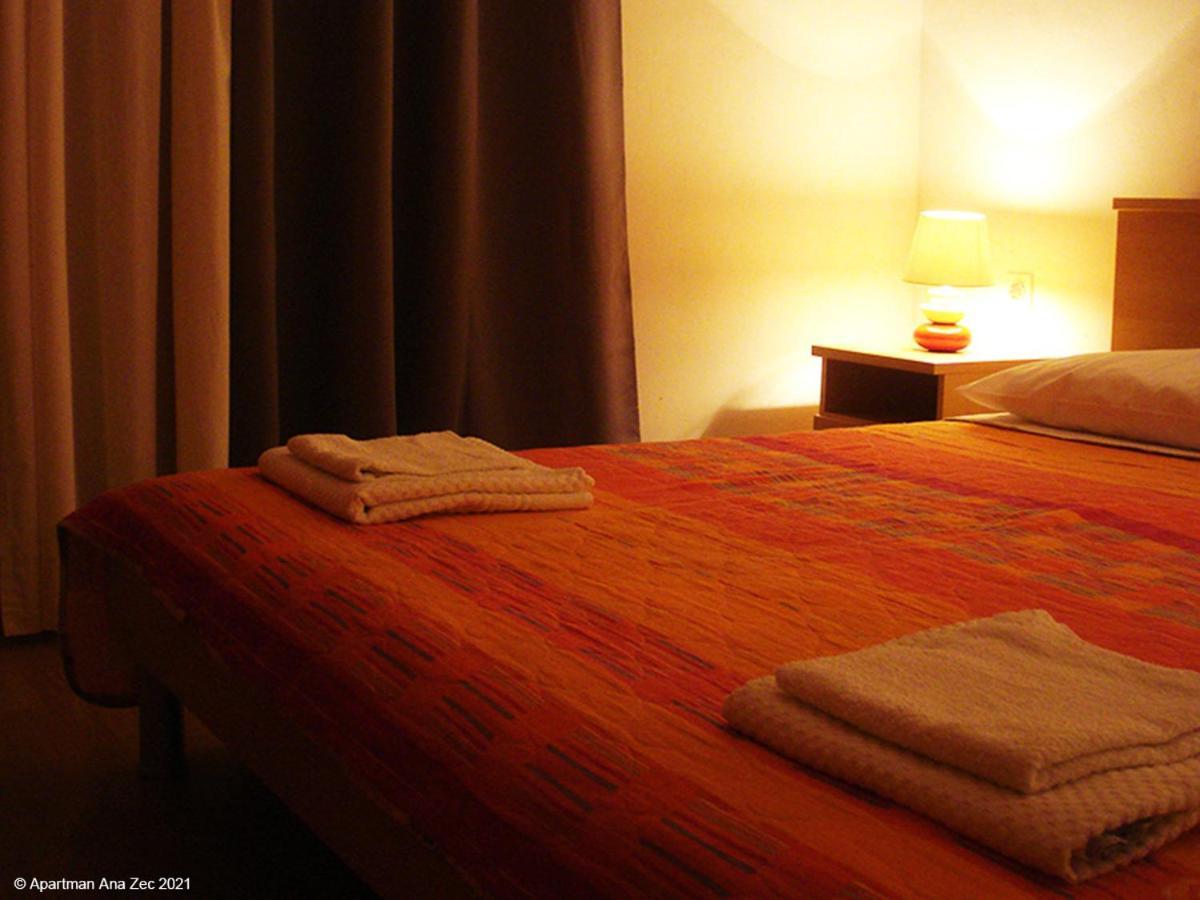 Apartments Zec Brzac ภายนอก รูปภาพ